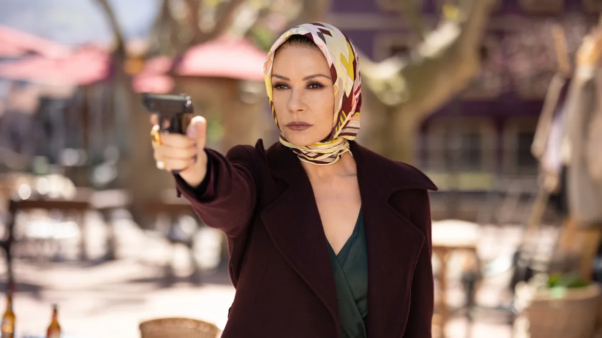 Обзор сериала «Убить Джеки» с Кэтрин Зета-Джонс