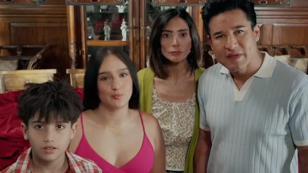 Кадр из сериала «HONEY, I THINK OUR HOUSE IS HAUNTED»
