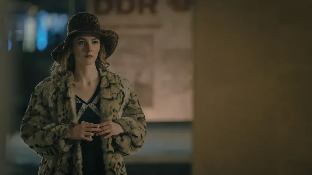 Кадр из сериала «Honey»