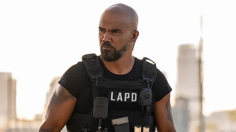 Кадр из сериала «Изгнанники SWAT»
