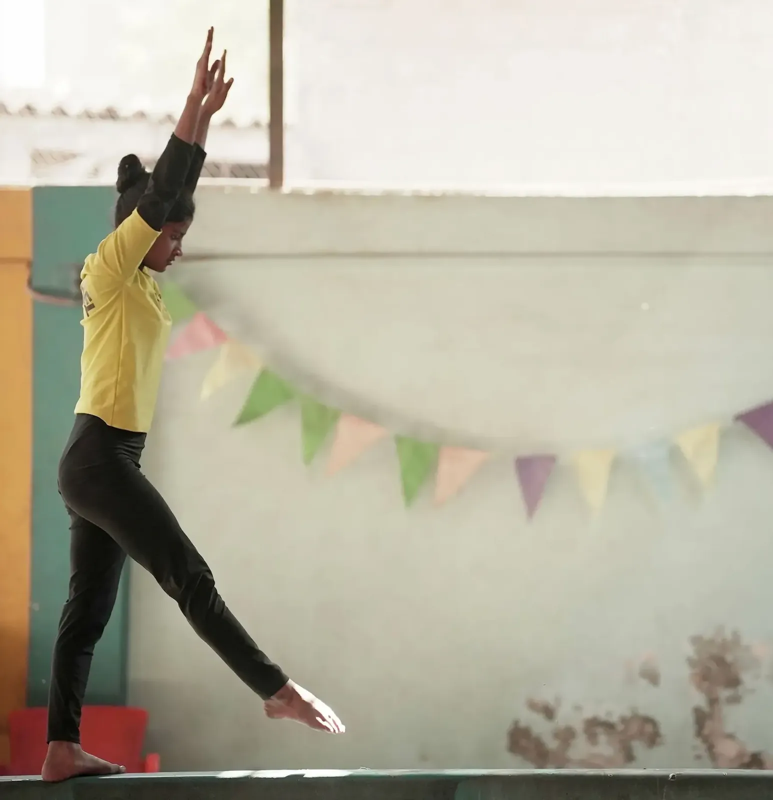 Кадр: «The Gymnasts of Fishermen Colony» (фото 3)